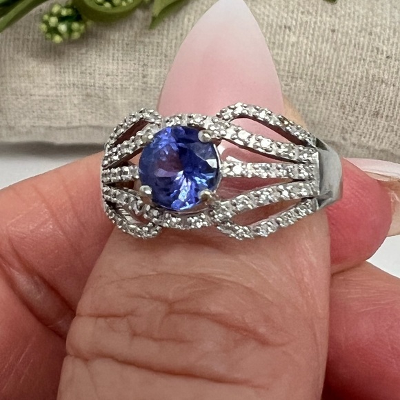 18K Solid White Gold Tanzanite Diamond Ring Sz 5.5 - Picture 3 of 16